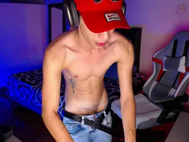 santiagocutex Sex Cam Show