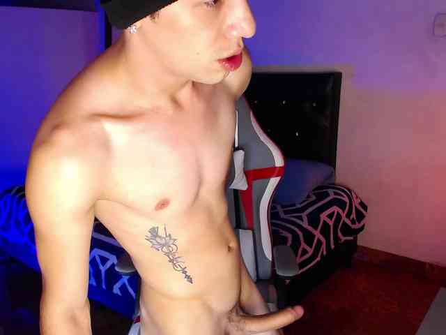 santiagocutex Sex Cam Show