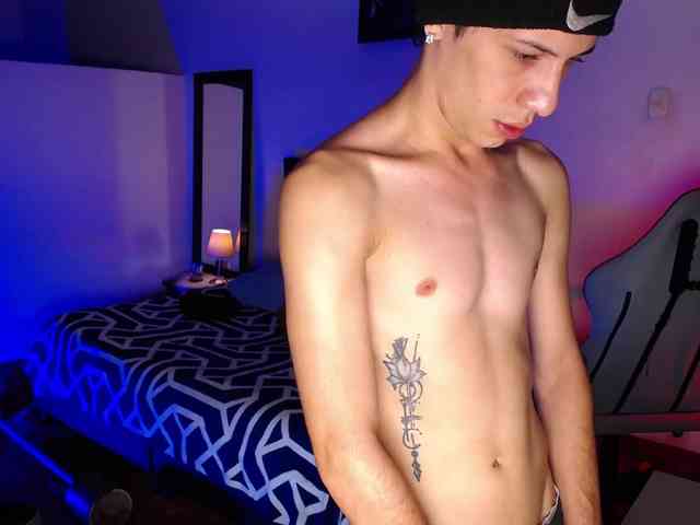 santiagocutex Sex Cam Show