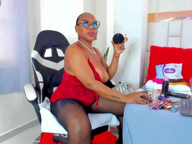 Samanthafox webcam