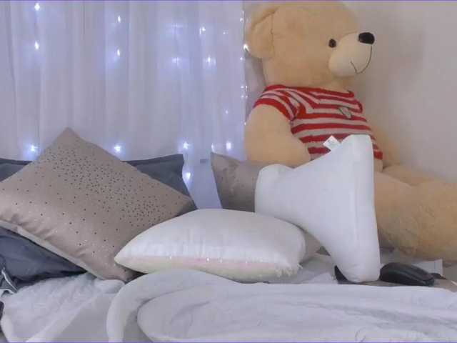 looklikeamovie live cam on BongaCams