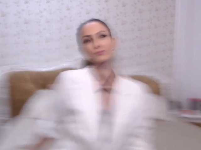 angelblo, live now on BongaCams