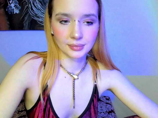 evelinacat's BongaCams show and profile