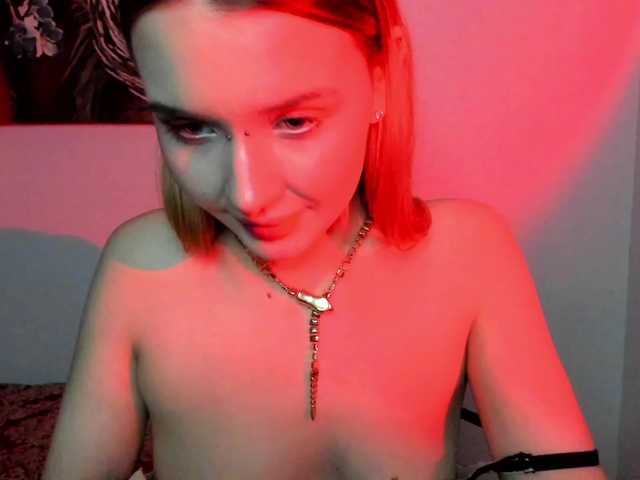 evelinacat's BongaCams show and profile