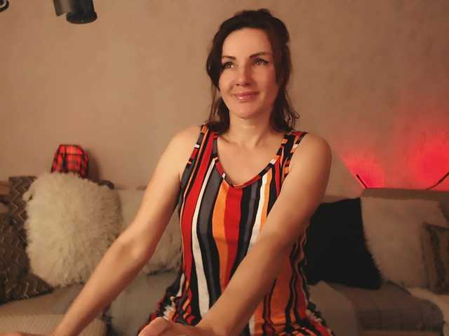 Mercedeswoman live cam