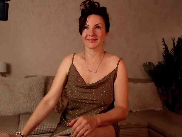 Mercedeswoman webcam