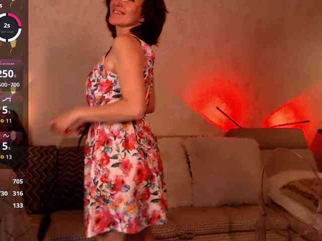 Mercedeswoman webcam