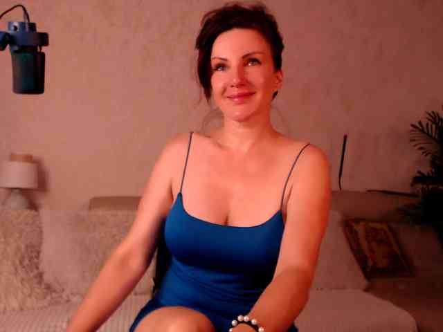 Mercedeswoman webcam
