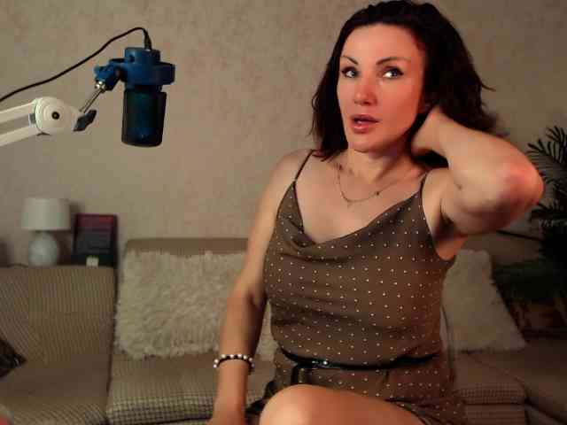 Mercedeswoman webcam