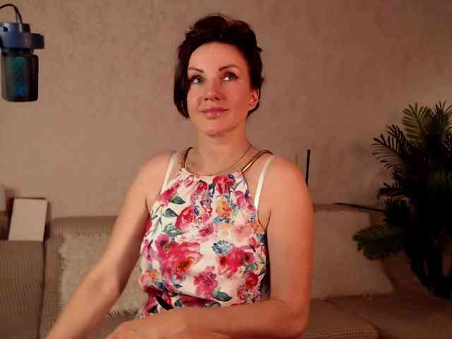 Mercedeswoman webcam