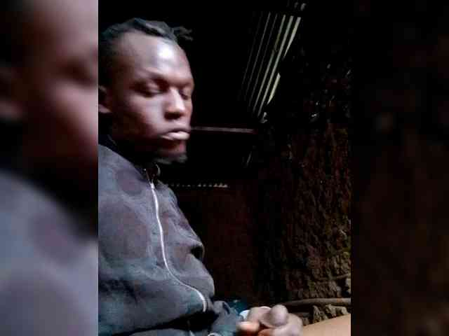 Hwillovah Live Webcam on BongaCams