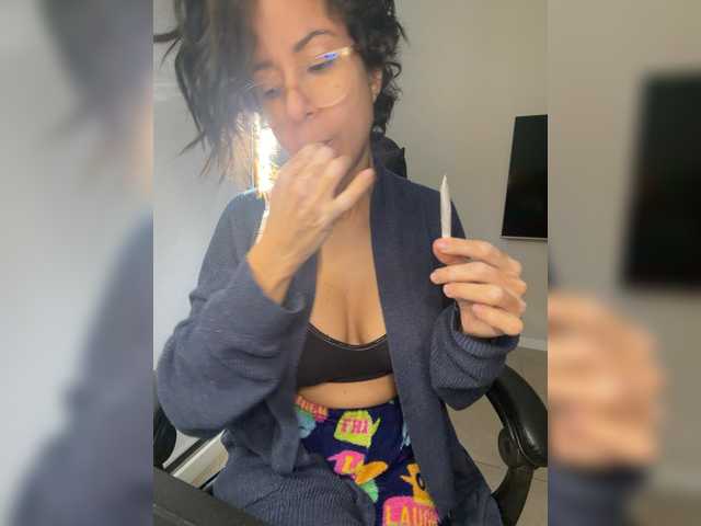 Lili-Cruz40 live cam on BongaCams