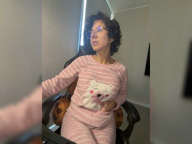 Lili-Cruz40 live cam on BongaCams