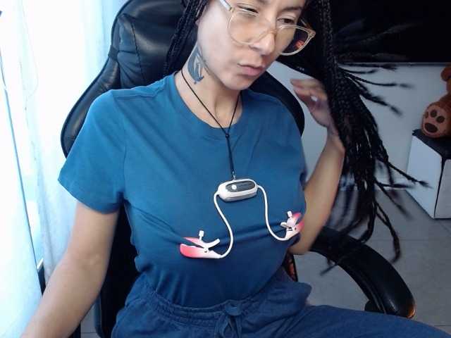Lili-Cruz40 live cam on BongaCams