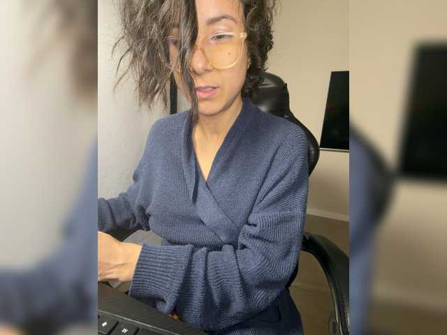 Lili-Cruz40 live cam