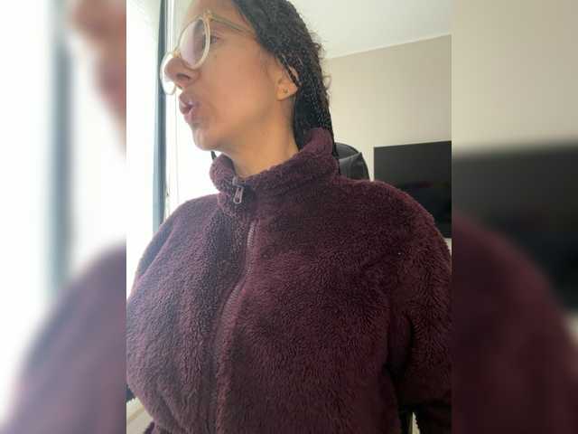 Lili-Cruz40 live cam on BongaCams