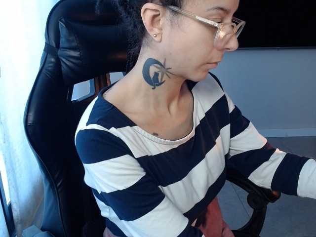 Lili-Cruz40 live webcam show