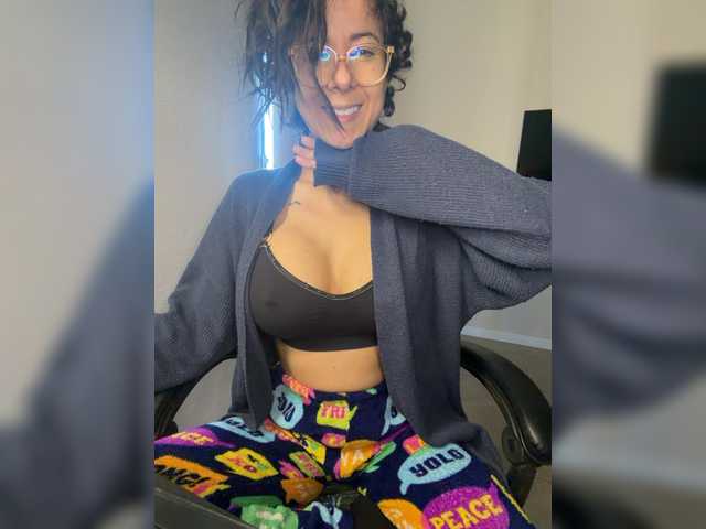 Lili-Cruz40 live cam on BongaCams