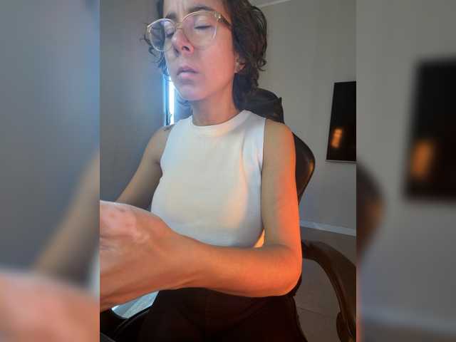 Lili-Cruz40 live cam on BongaCams