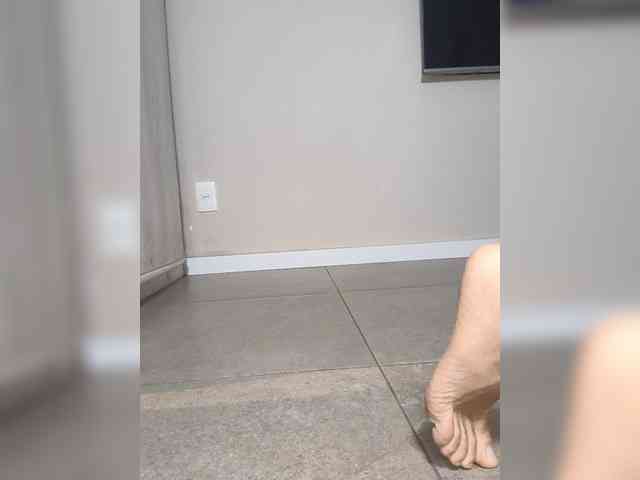 Lili-Cruz40 webcam