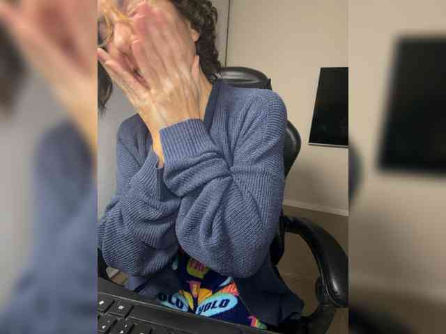 Lili-Cruz40 webcam