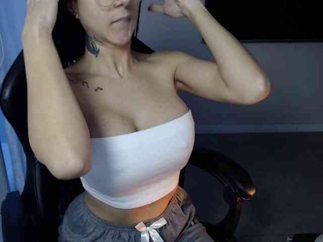 Lili-Cruz40 webcam