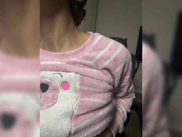 Lili-Cruz40 webcam