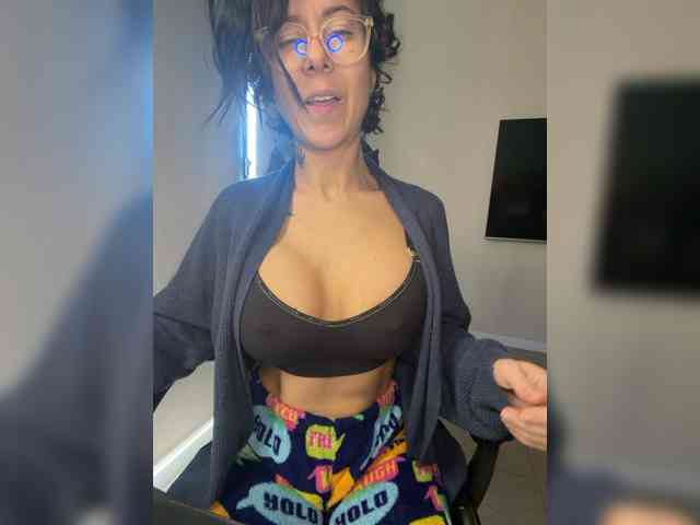 Lili-Cruz40 webcam