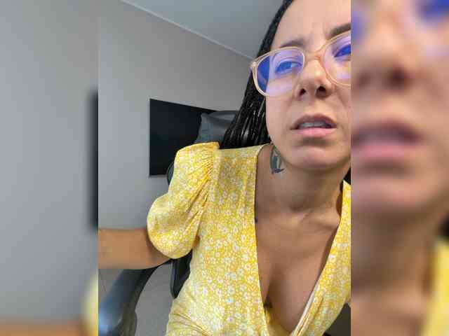Lili-Cruz40 webcam
