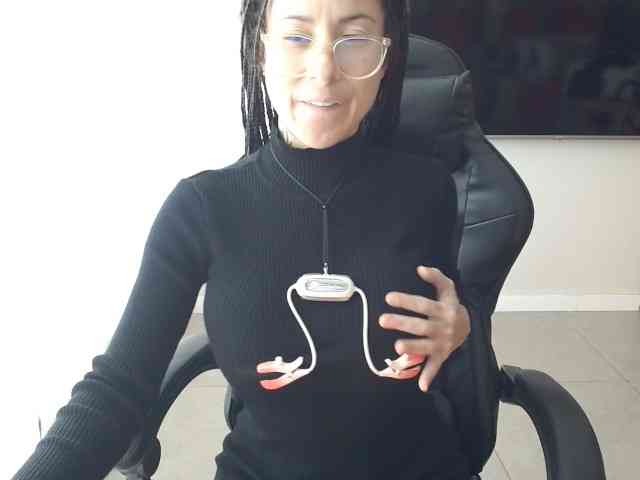 Lili-Cruz40 webcam