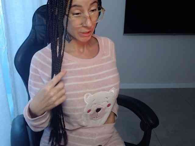 Lili-Cruz40 webcam