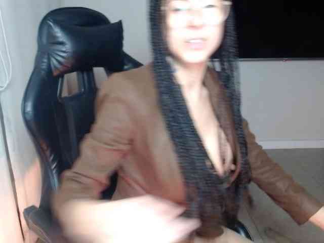 Lili-Cruz40 webcam