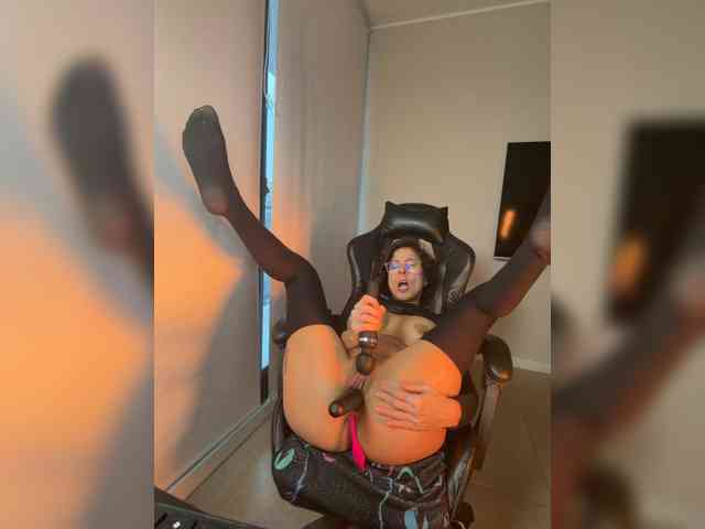 Lili-Cruz40 webcam