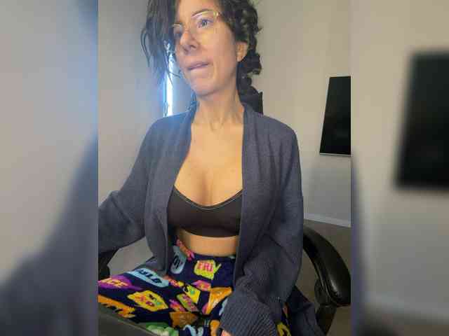 Lili-Cruz40 webcam