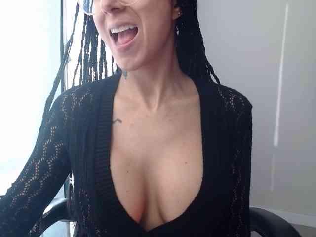 Lili-Cruz40 webcam