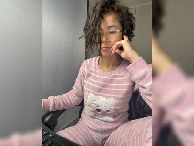 Lili-Cruz40 webcam