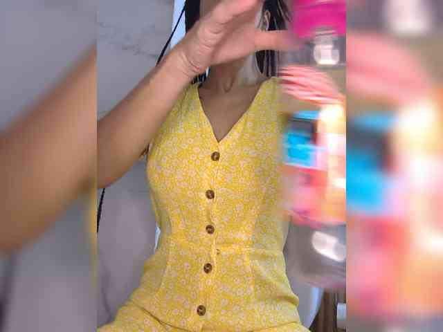 Lili-Cruz40 webcam