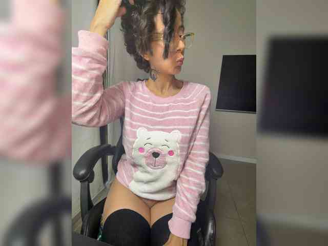 Lili-Cruz40 webcam