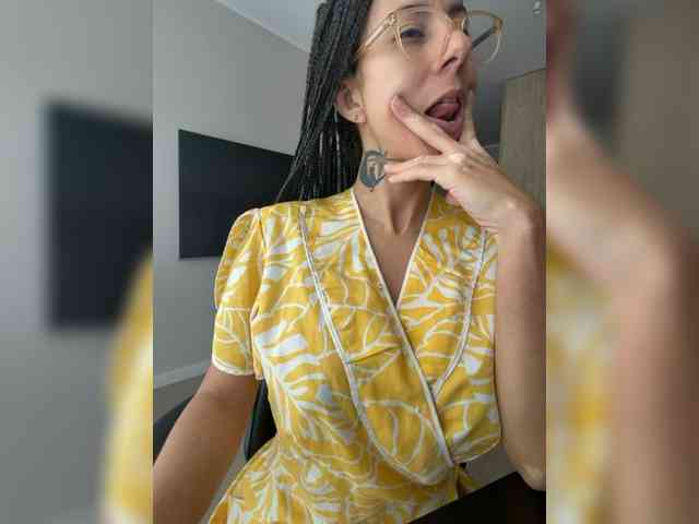 Lili-Cruz40 webcam