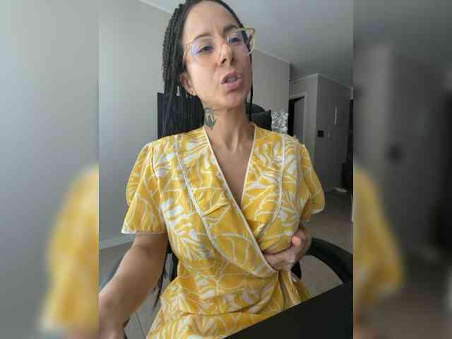 Lili-Cruz40 webcam