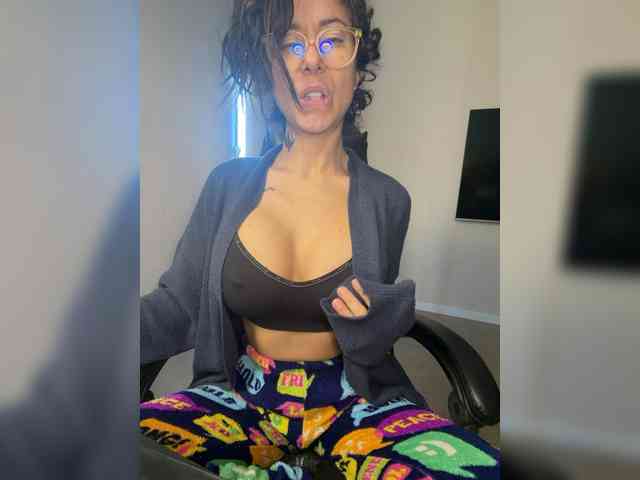 Lili-Cruz40 webcam