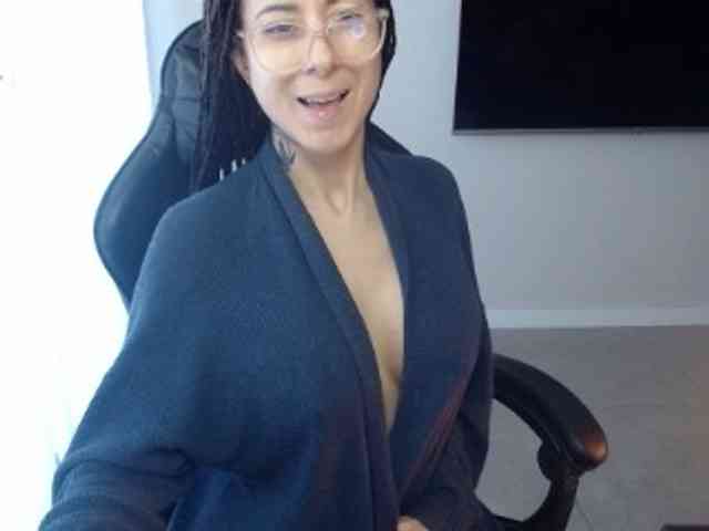 Lili-Cruz40 webcam