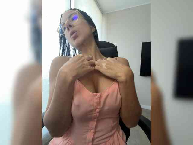 Lili-Cruz40 webcam