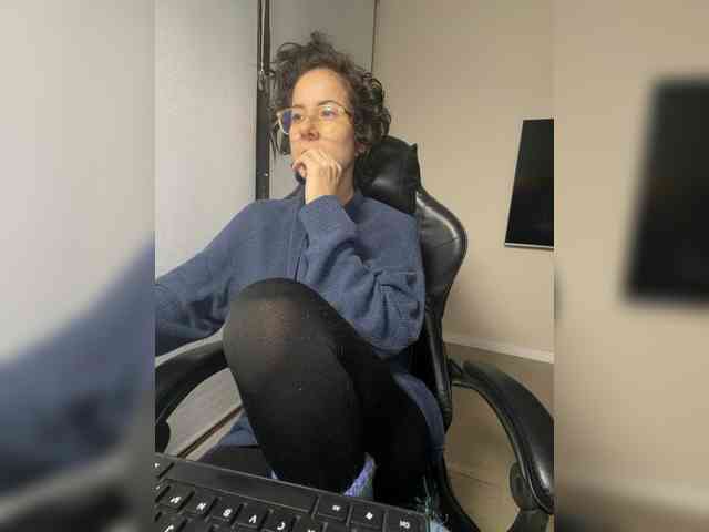 Lili-Cruz40 webcam