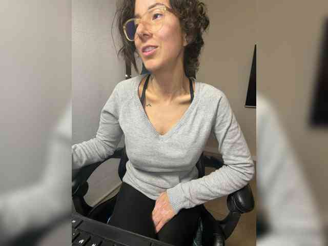 Lili-Cruz40 webcam