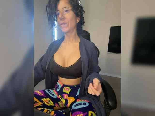 Lili-Cruz40 webcam