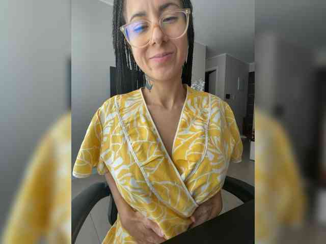 Lili-Cruz40 webcam
