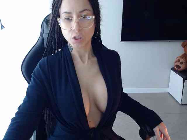 Lili-Cruz40 webcam
