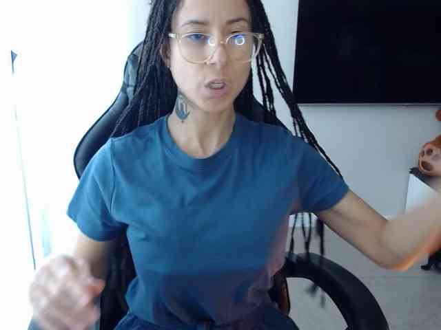 Lili-Cruz40 webcam