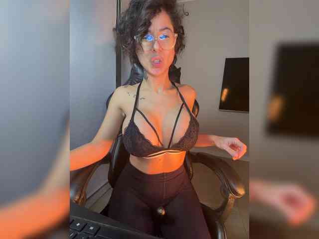 Lili-Cruz40 webcam